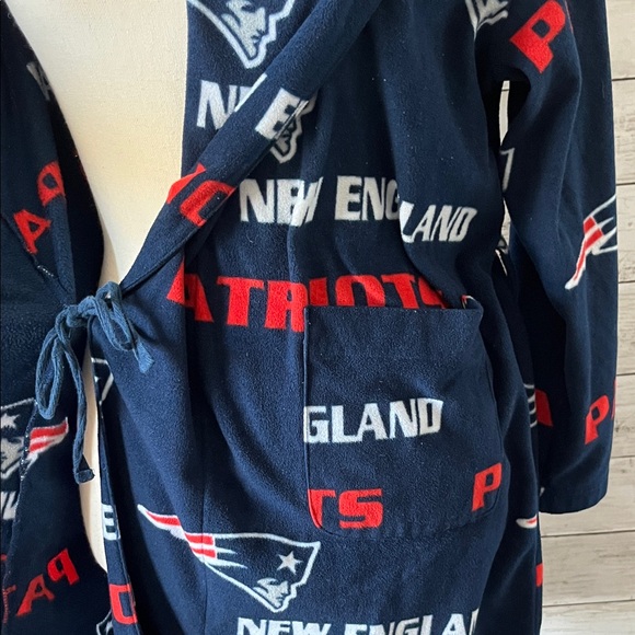NFL, New England Patriots Robe - Picture 4 of 11